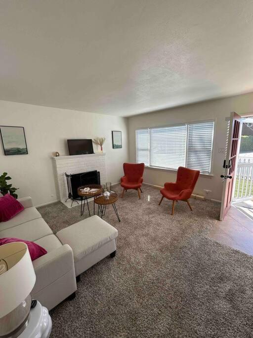Entire Home By Newport Beach, Disneyland And Sna! Costa Mesa Dış mekan fotoğraf